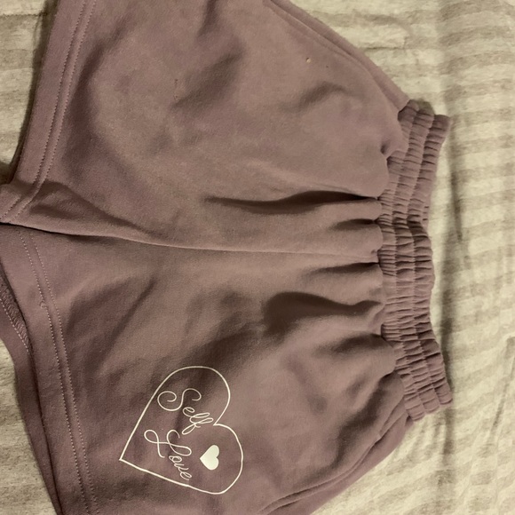 Size large, never worn, light purple color - Picture 1 of 2
